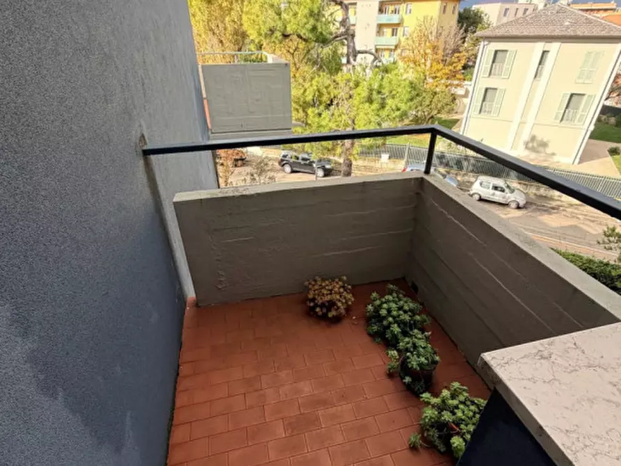 Immagine 11 di Appartamento in vendita  a Senigallia