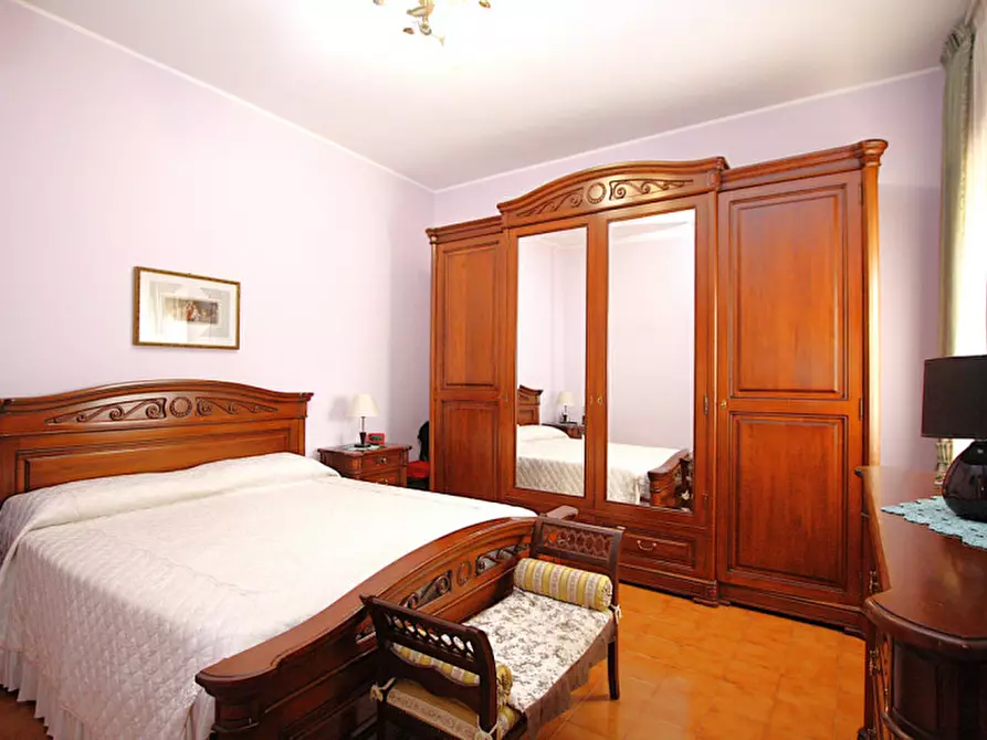 Immagine 10 di Appartamento in vendita  in Viale Italia a Matino