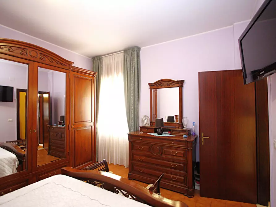 Immagine 11 di Appartamento in vendita  in Viale Italia a Matino