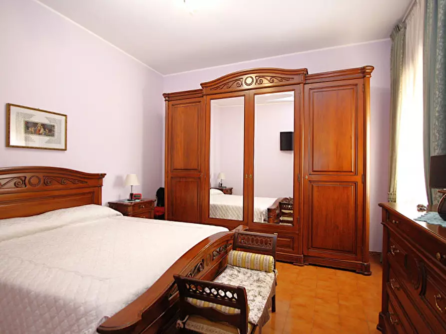 Immagine 14 di Appartamento in vendita  in Viale Italia a Matino