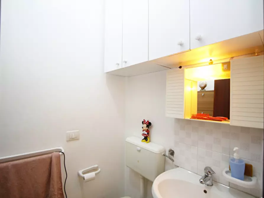 Immagine 20 di Appartamento in vendita  in Viale Italia a Matino