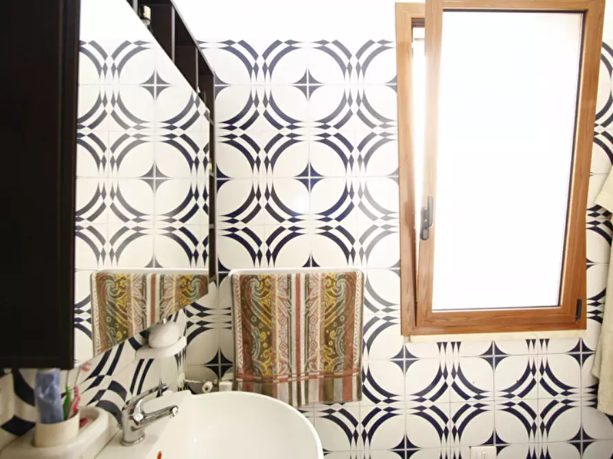 Immagine 22 di Appartamento in vendita  in Viale Italia a Matino