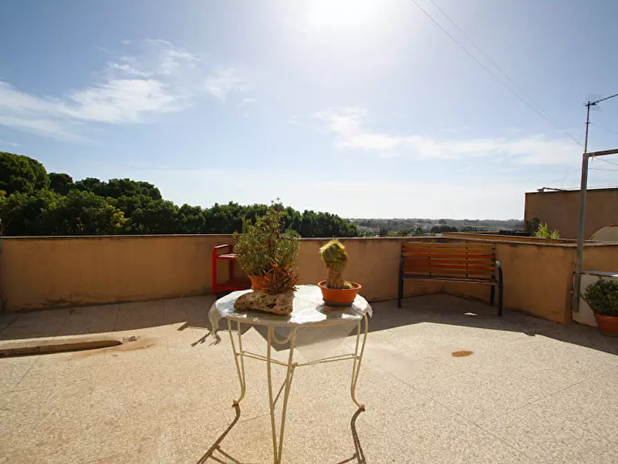 Immagine 28 di Appartamento in vendita  in Viale Italia a Matino