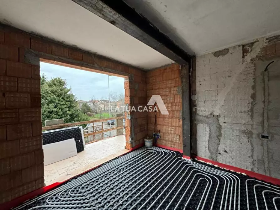 Immagine 2 di Appartamento in vendita  a Villafranca Di Verona