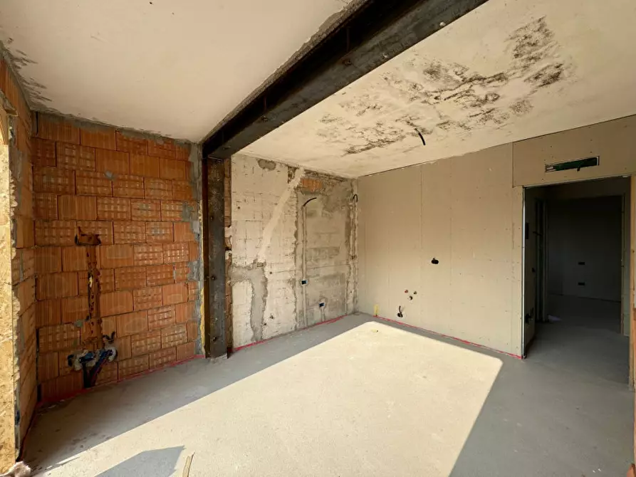 Immagine 2 di Appartamento in vendita  a Villafranca Di Verona