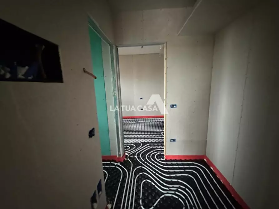 Immagine 5 di Appartamento in vendita  a Villafranca Di Verona