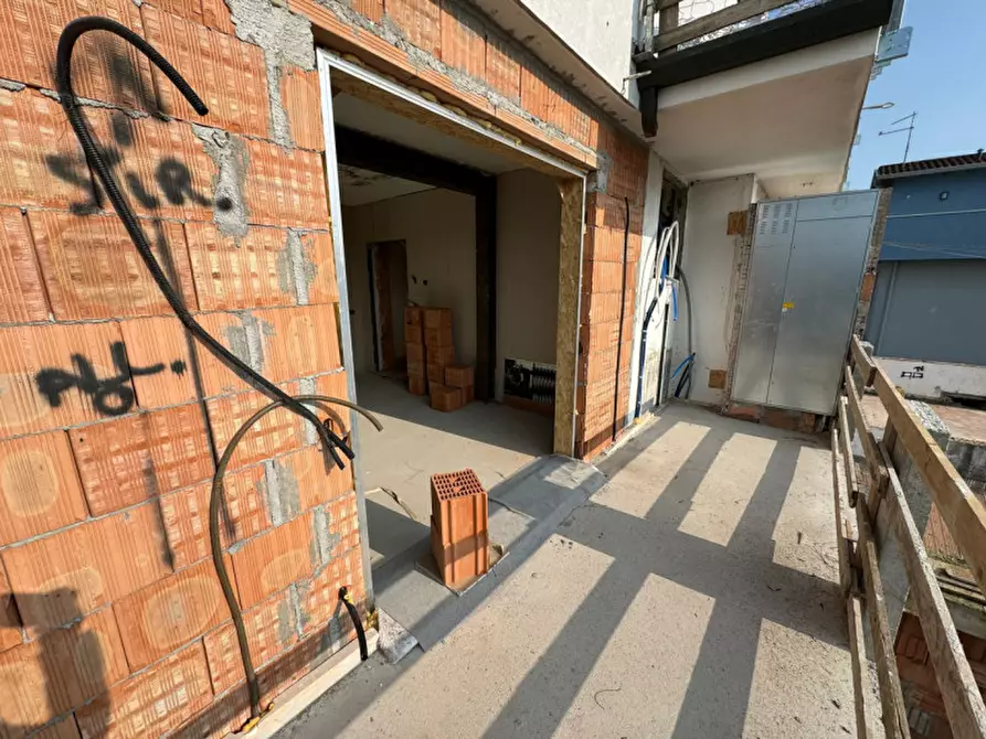 Immagine 4 di Appartamento in vendita  a Villafranca Di Verona