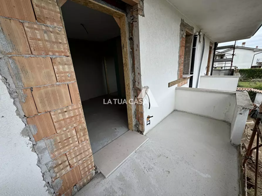 Immagine 6 di Appartamento in vendita  a Villafranca Di Verona