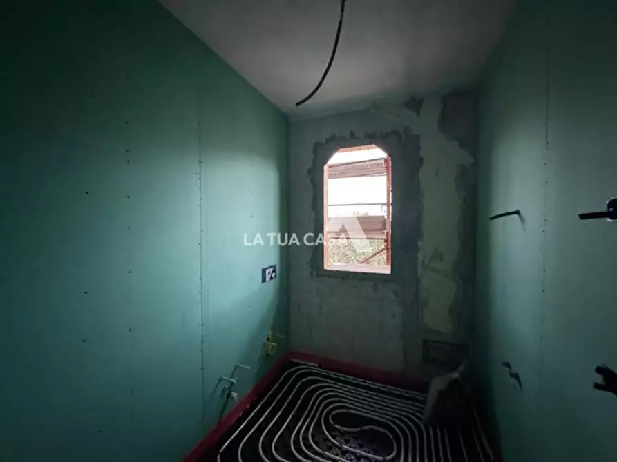 Immagine 6 di Appartamento in vendita  a Villafranca Di Verona