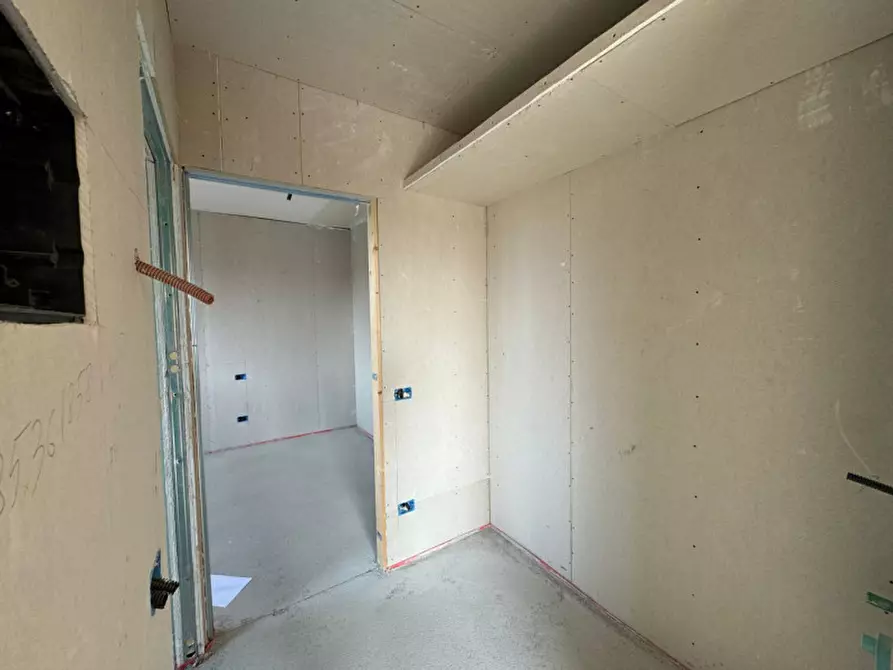 Immagine 6 di Appartamento in vendita  a Villafranca Di Verona