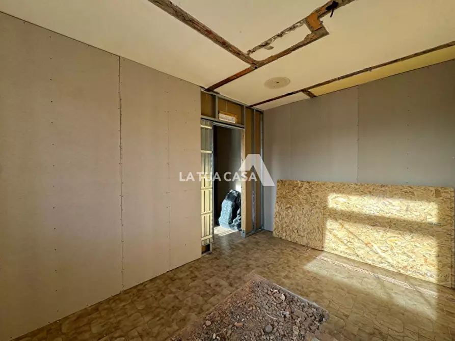 Immagine 3 di Appartamento in vendita  a Villafranca Di Verona