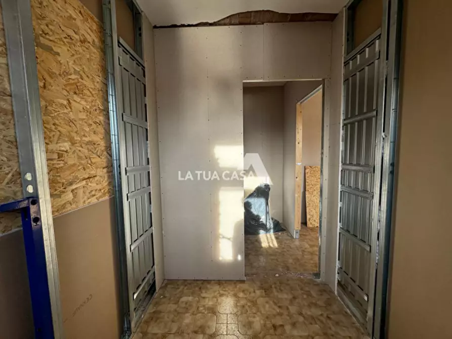 Immagine 5 di Appartamento in vendita  a Villafranca Di Verona