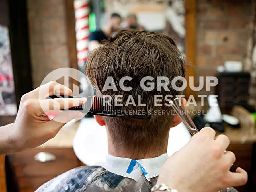 Immagine 7 di Attività commerciale in vendita  in Piazza Achille Grandi a Solaro