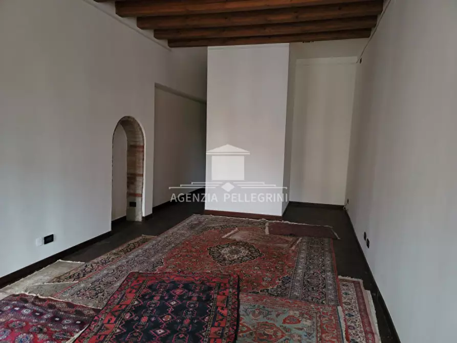 Immagine 11 di Negozio in vendita  in PIAZZA DELLE ERBE a Vicenza