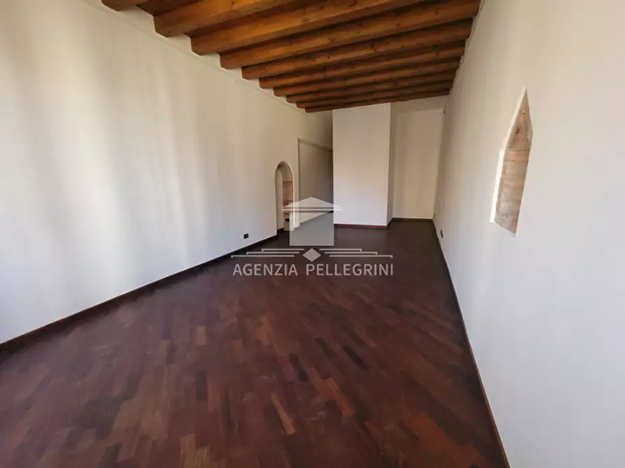 Immagine 14 di Negozio in vendita  in PIAZZA DELLE ERBE a Vicenza