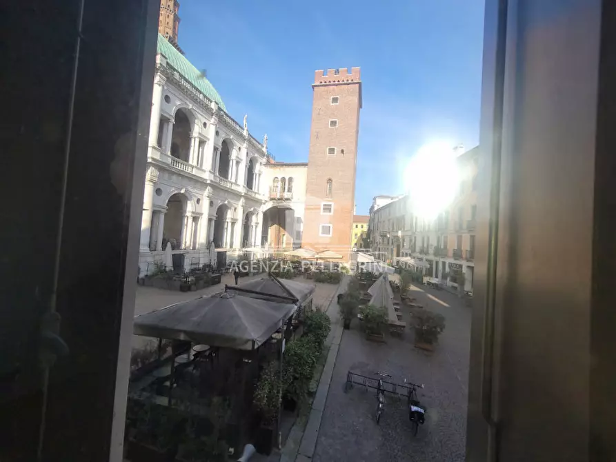 Immagine 27 di Negozio in vendita  in PIAZZA DELLE ERBE a Vicenza