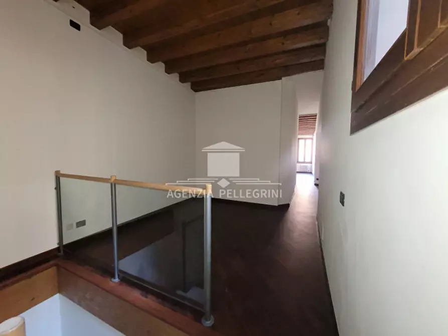 Immagine 35 di Negozio in vendita  in PIAZZA DELLE ERBE a Vicenza