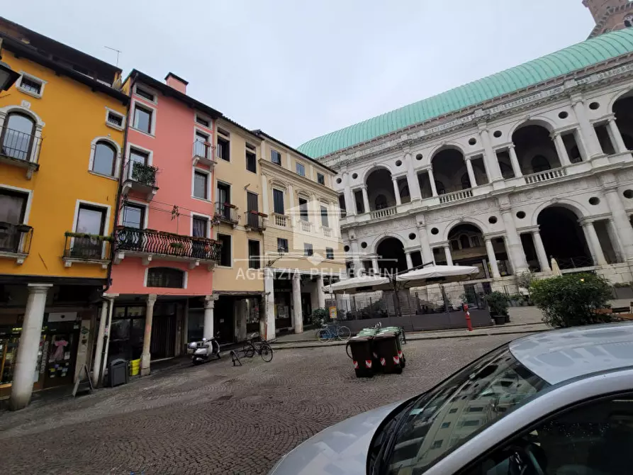 Immagine 36 di Negozio in vendita  in PIAZZA DELLE ERBE a Vicenza
