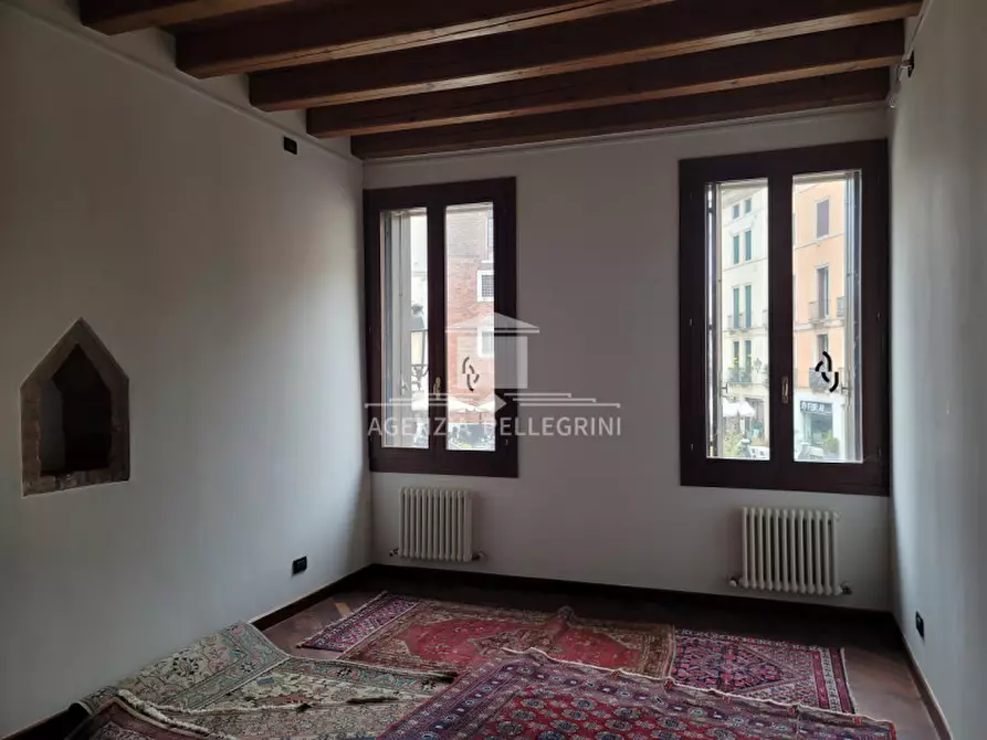 Immagine 37 di Negozio in vendita  in PIAZZA DELLE ERBE a Vicenza