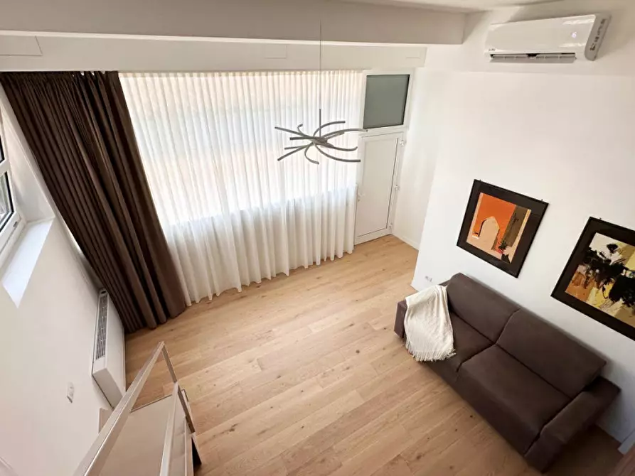 Immagine 10 di Appartamento in vendita  in Via Nino Bixio 33 a Milano