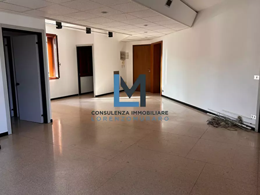 Immagine 2 di Ufficio in affitto  a Montebelluna