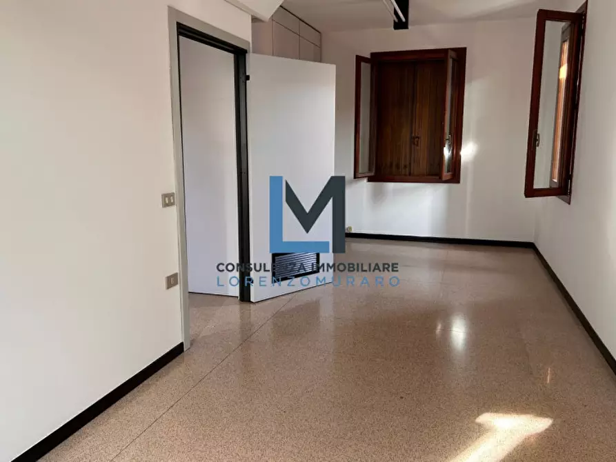 Immagine 7 di Ufficio in affitto  a Montebelluna