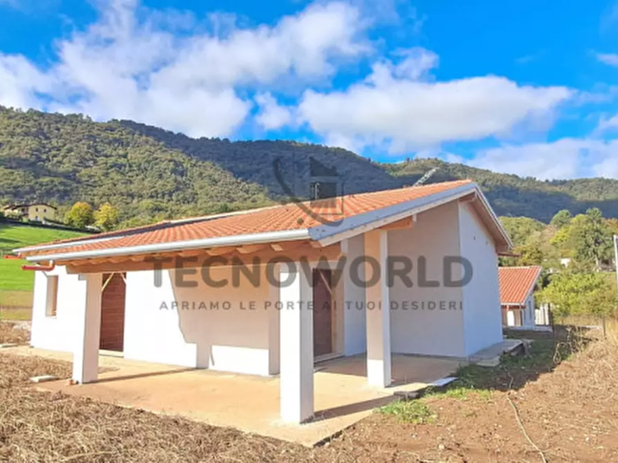 Immagine 1 di Villa in vendita  in via guzzan a Monte Di Malo