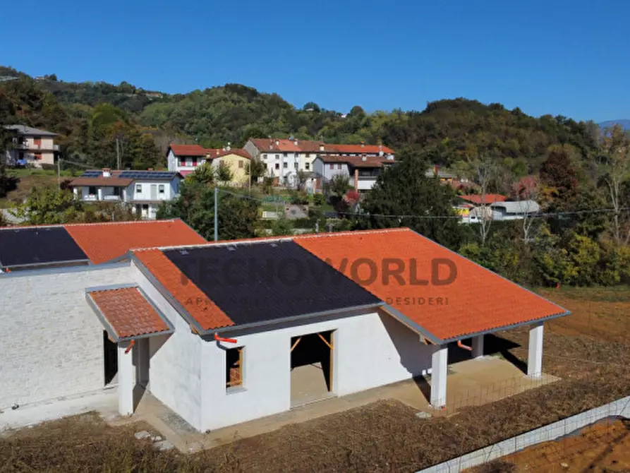 Immagine 2 di Villa in vendita  in via guzzan a Monte Di Malo