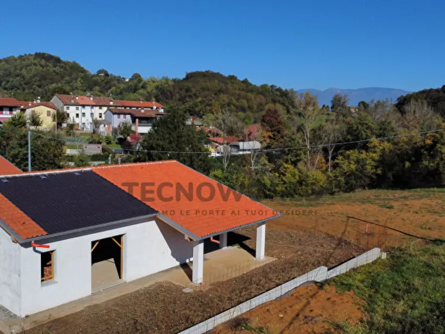 Immagine 3 di Villa in vendita  in via guzzan a Monte Di Malo