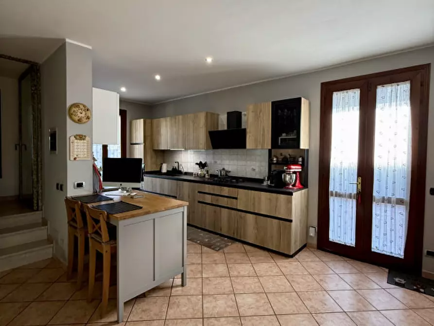 Immagine 3 di Casa bifamiliare in vendita  in Via Deserto a Este