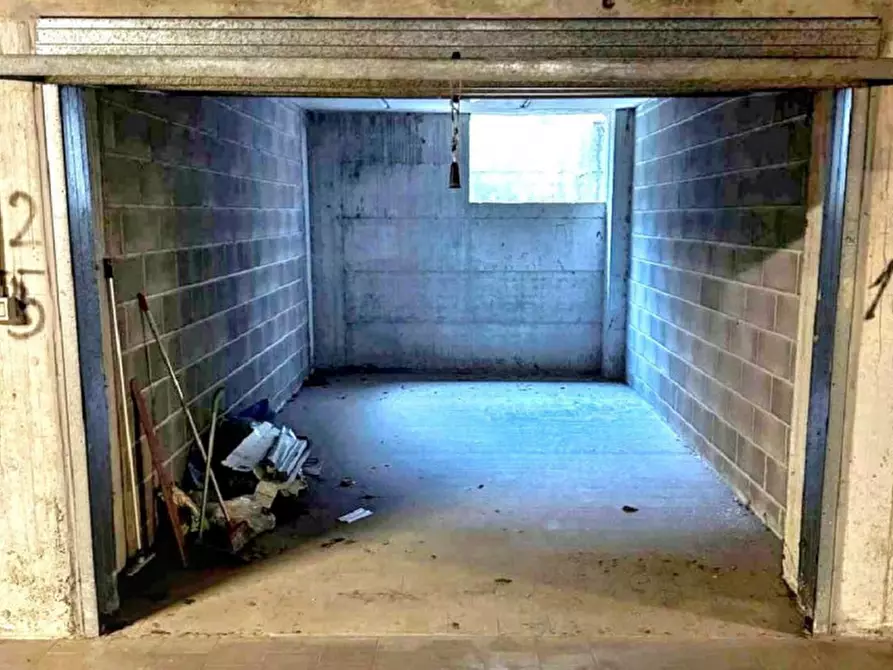 Immagine 1 di Posto auto in vendita  in via Anconetani, N. 2 a Jesi