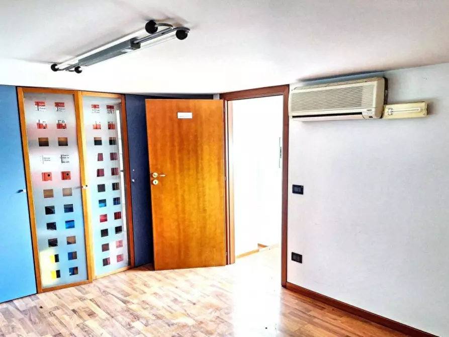 Immagine 11 di Magazzino in vendita  in Contrada S. Gaetano, 91011 Alcamo TP, Italia a Alcamo