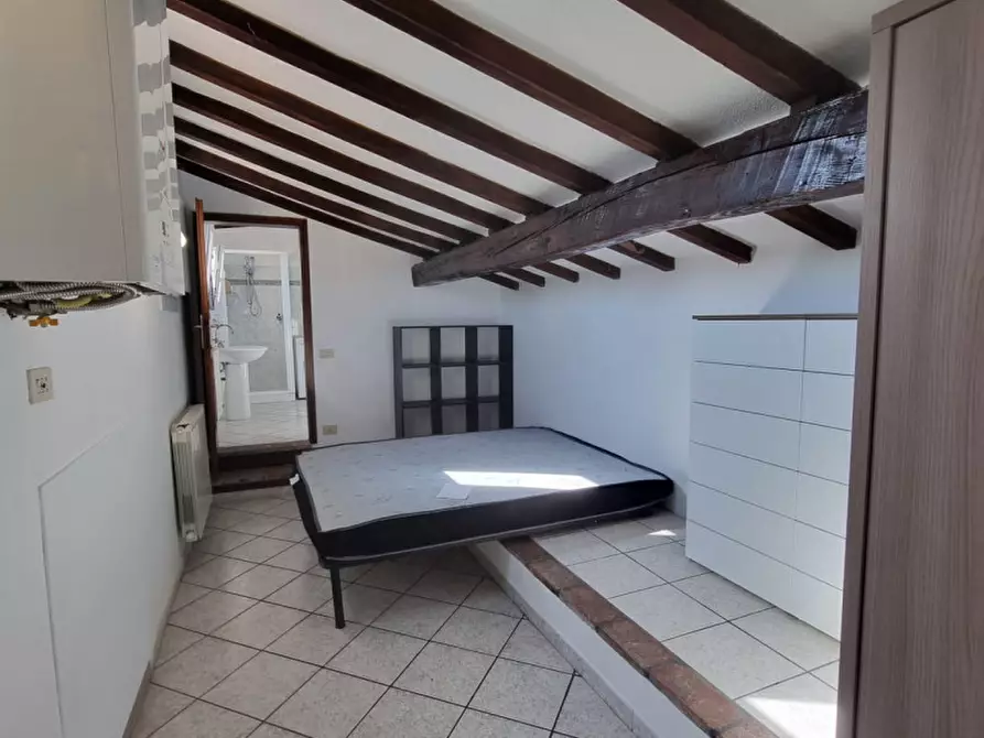 Immagine 8 di Appartamento in affitto  a Modena