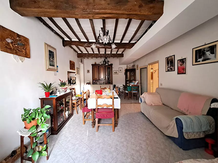 Immagine 4 di Appartamento in vendita  a Passignano Sul Trasimeno