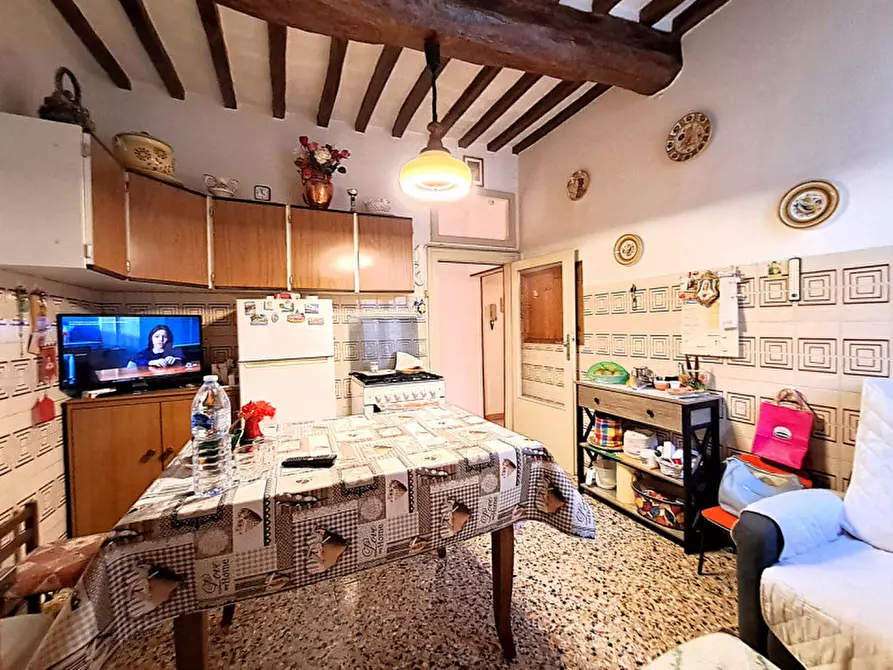 Immagine 8 di Appartamento in vendita  a Passignano Sul Trasimeno