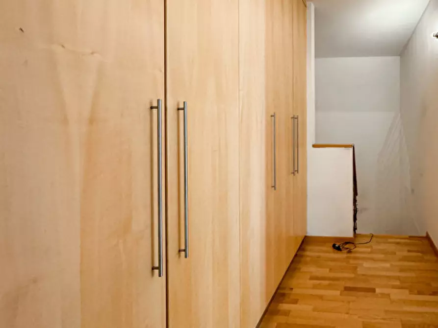 Immagine 19 di Appartamento in vendita  in Giuseppe-Verdi-Straße - Via Giuseppe Verdi a Merano .Meran.