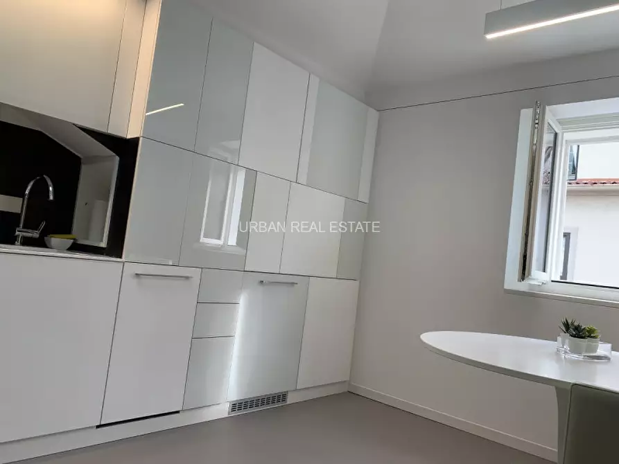 Immagine 17 di Appartamento in vendita  in Via Mazzini 46 a Trieste