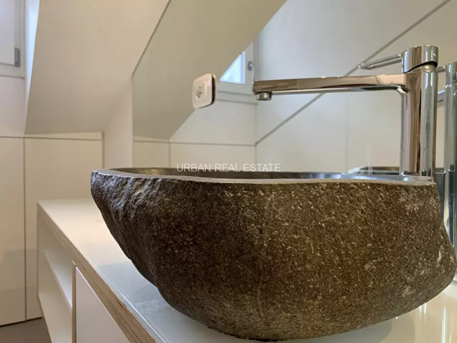 Immagine 27 di Appartamento in vendita  in Via Mazzini 46 a Trieste