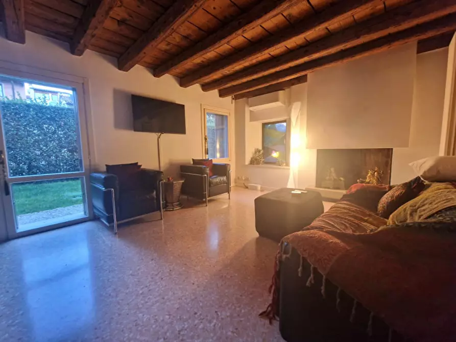 Immagine 12 di Appartamento in vendita  in Contra' Cornoleo VICENZA a Vicenza