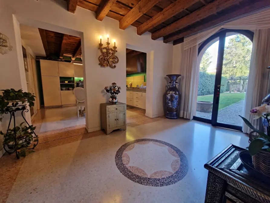 Immagine 19 di Appartamento in vendita  in Contra' Cornoleo VICENZA a Vicenza