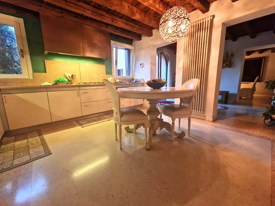 Immagine 20 di Appartamento in vendita  in Contra' Cornoleo VICENZA a Vicenza