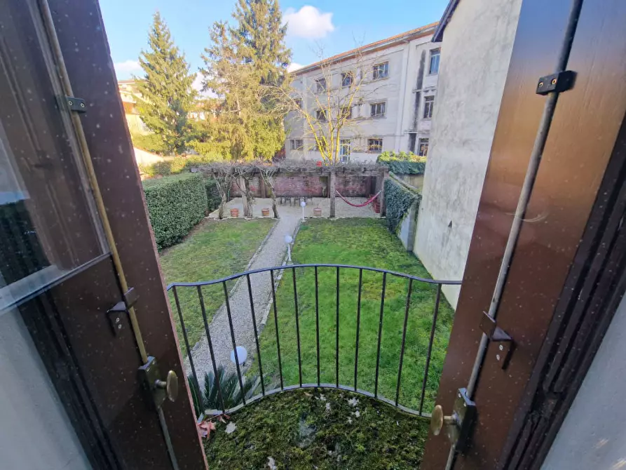 Immagine 52 di Appartamento in vendita  in Contra' Cornoleo VICENZA a Vicenza