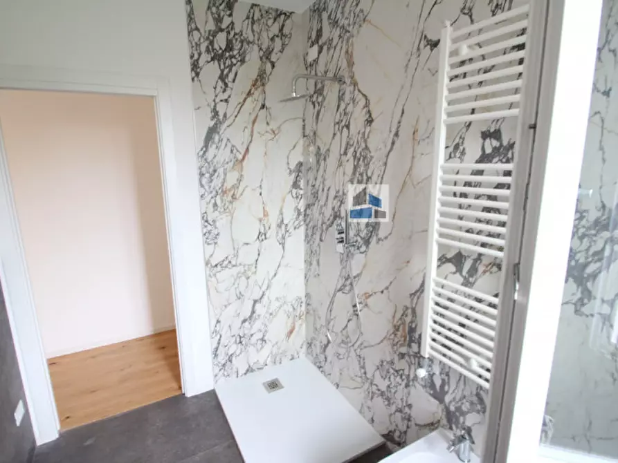 Immagine 5 di Appartamento in vendita  in Via Silvio Pellico a Noale