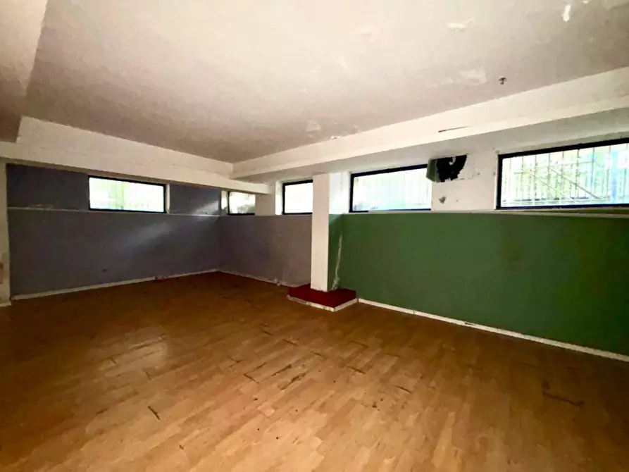 Immagine 12 di Ufficio in vendita  in Via Francesco Borromini a Palermo