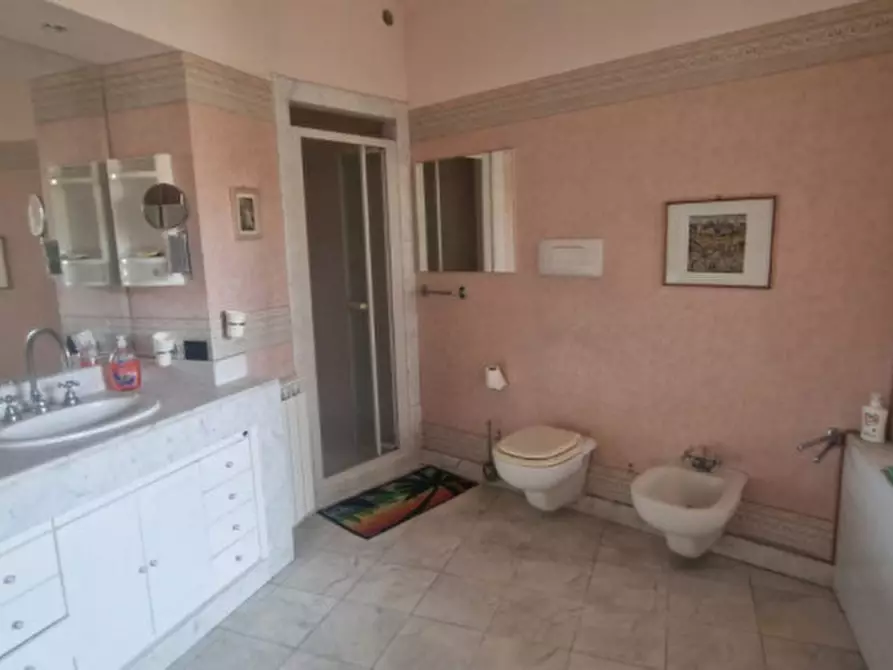 Immagine 8 di Appartamento in vendita  in via adda a Silvi