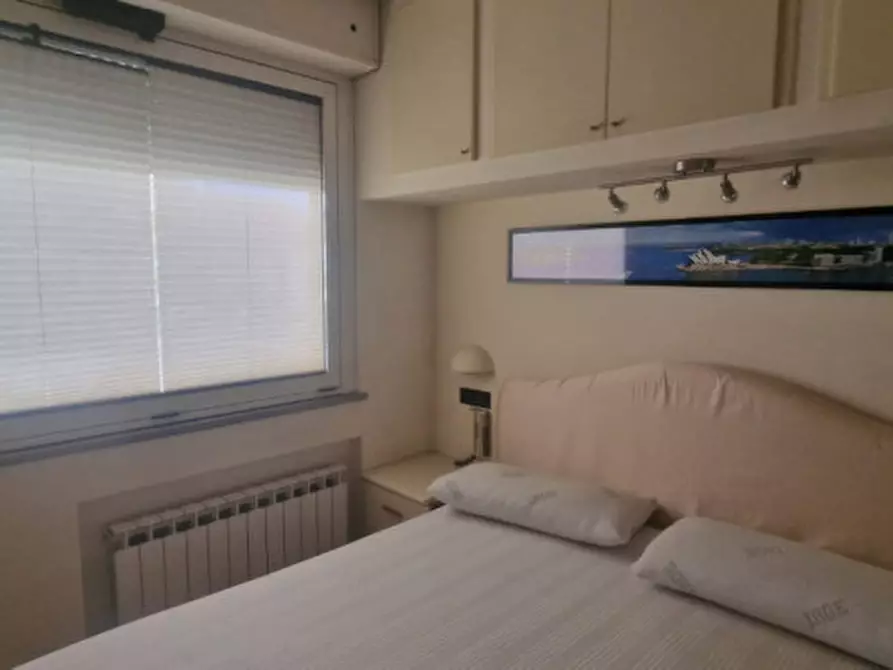 Immagine 12 di Appartamento in vendita  in via adda a Silvi