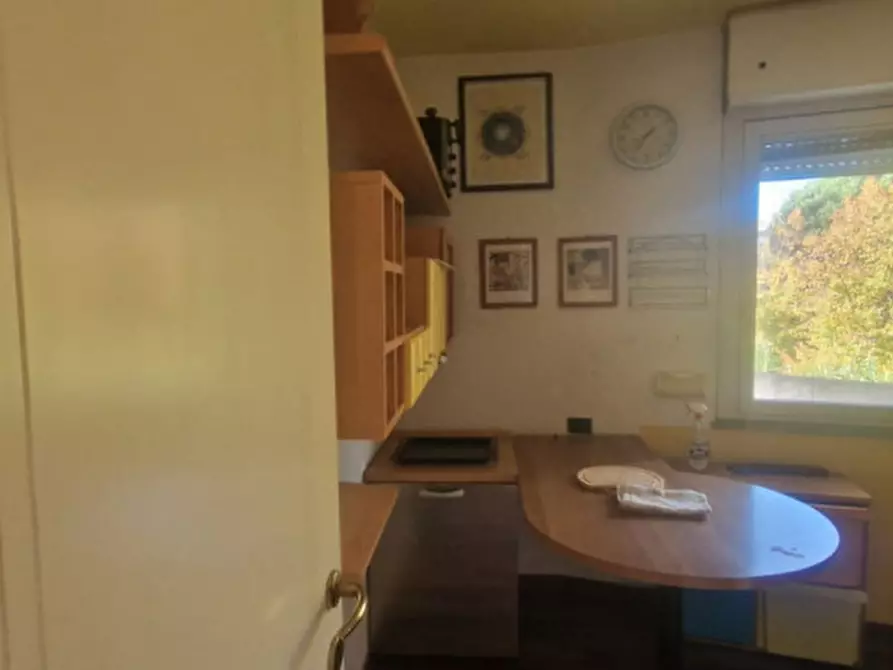 Immagine 17 di Appartamento in vendita  in via adda a Silvi