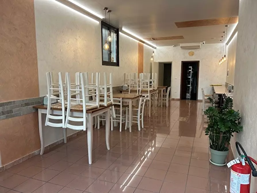 Immagine 2 di Attività commerciale in vendita  in Via Alessandro Manzoni a Albignasego