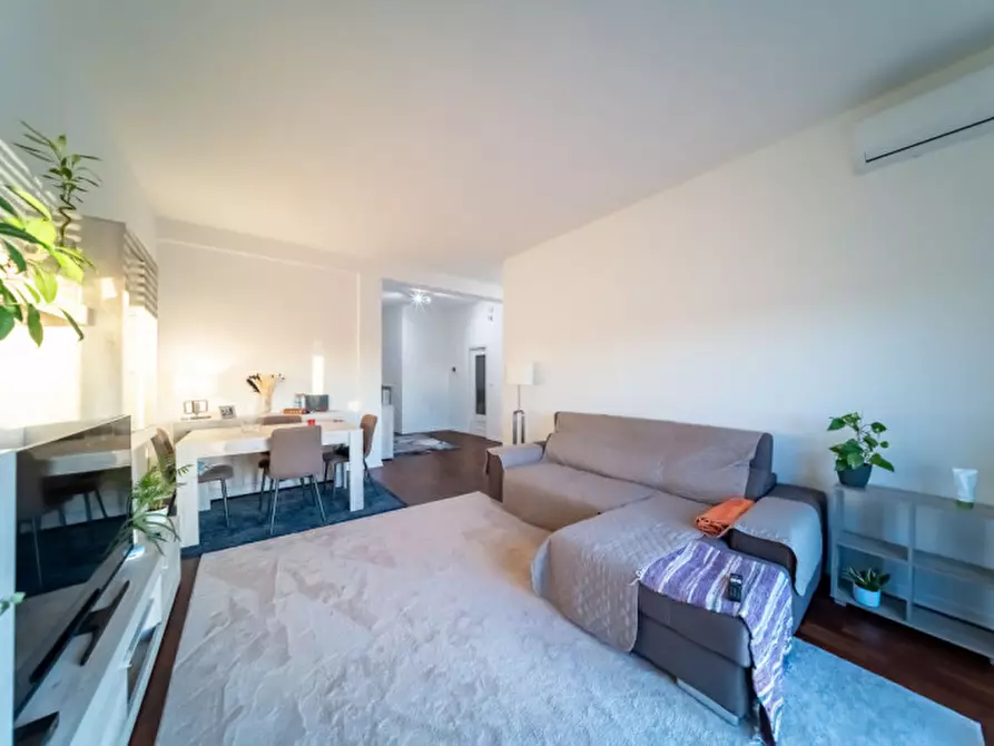 Immagine 1 di Appartamento in vendita  in Via Trento, 44 a Parma