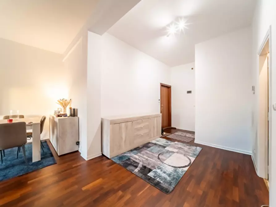 Immagine 5 di Appartamento in vendita  in Via Trento, 44 a Parma